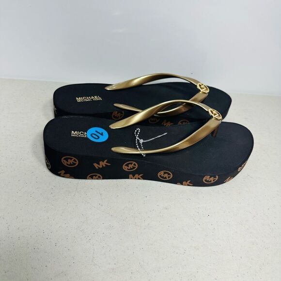 Brand New - Michael Kors, size 10, Black  Color,  FLat, Sandal - Picture 2 of 7